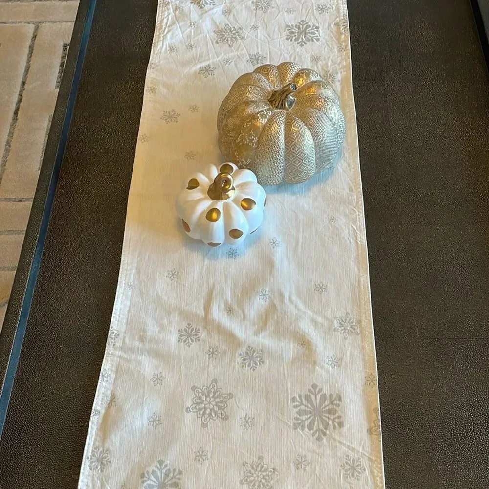 Martha Stewart Collection Table Runner white with Silver stars 14”x68”